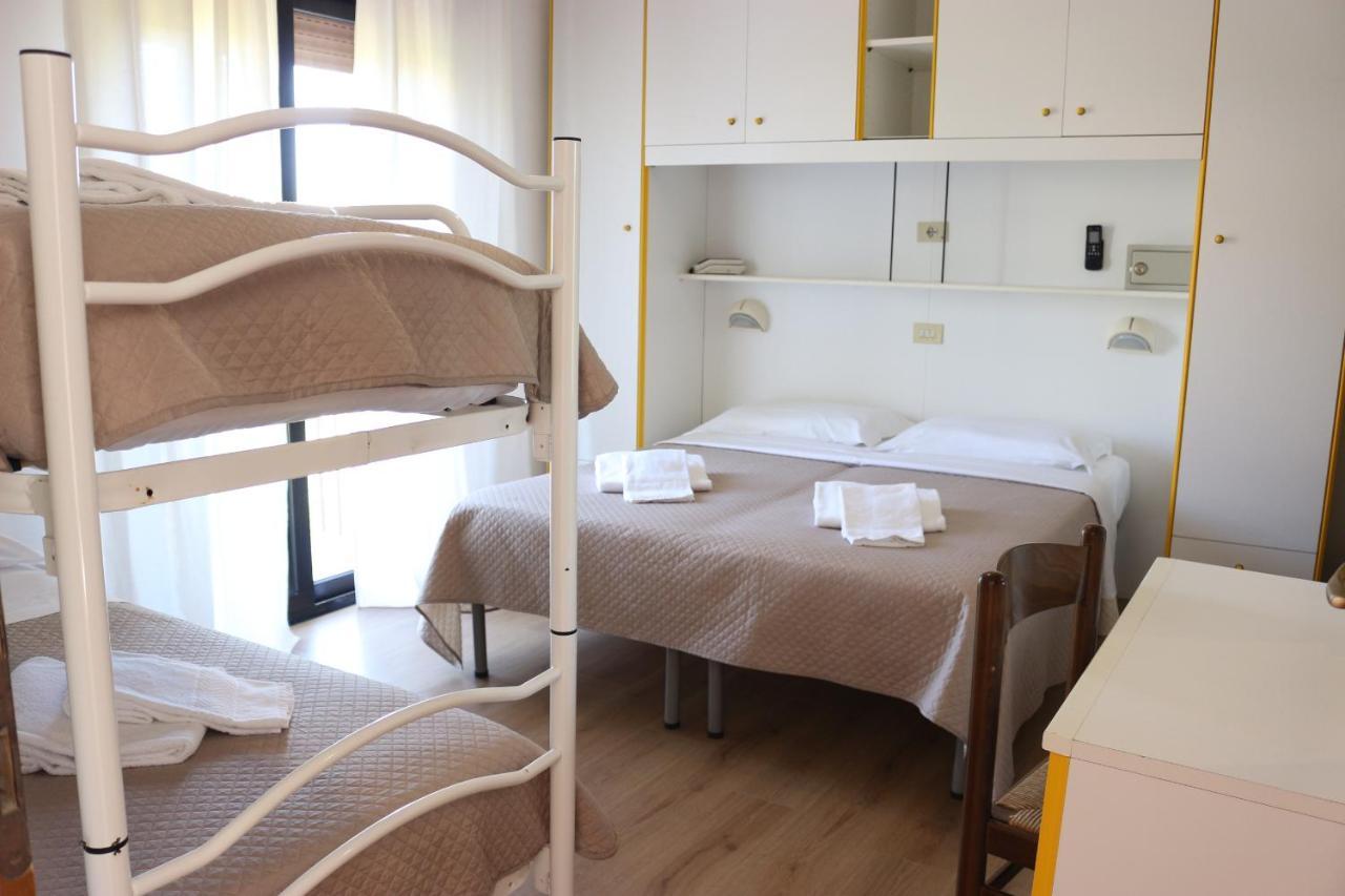 Hotel Neps Lido di Jesolo Exterior photo