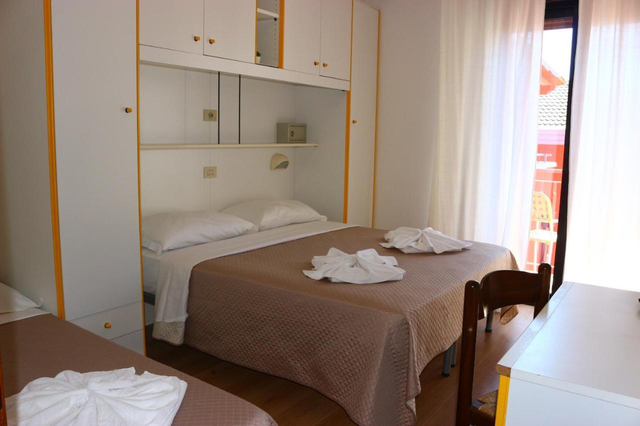 Hotel Neps Lido di Jesolo Exterior photo