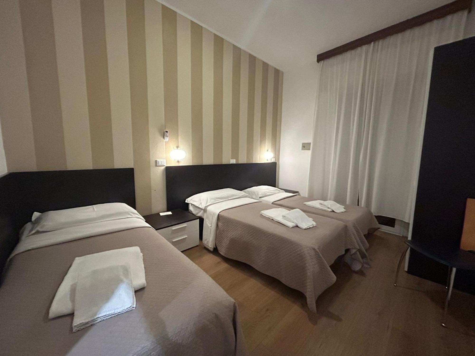 Hotel Neps Lido di Jesolo Exterior photo