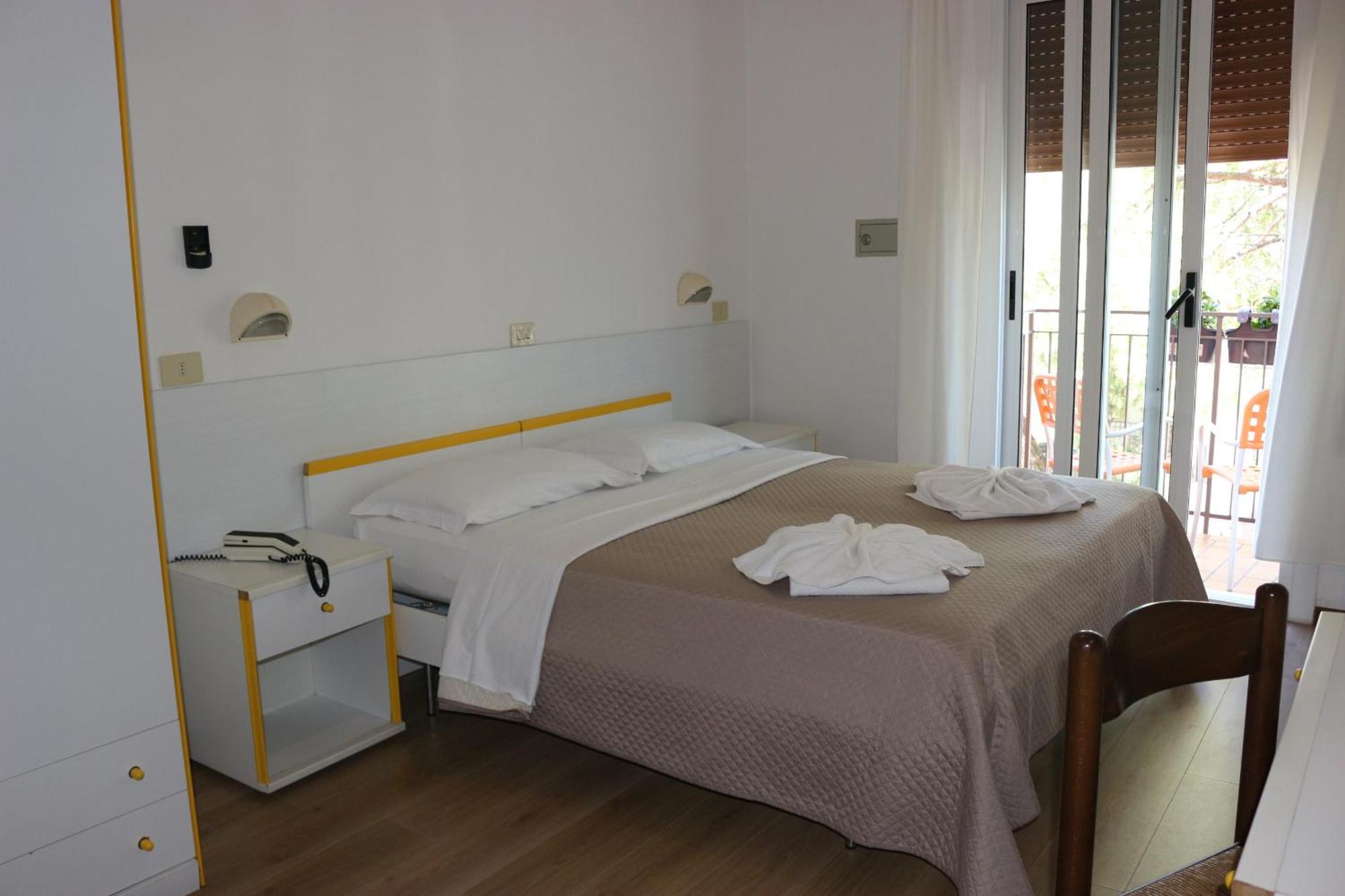 Hotel Neps Lido di Jesolo Exterior photo